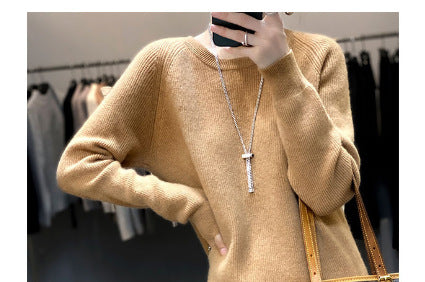 Abito in maglia girocollo dalla linea morbida