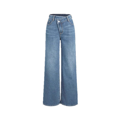 Jeans azzurri con chiusura asimmetrica
