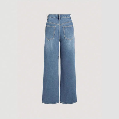Jeans azzurri con chiusura asimmetrica