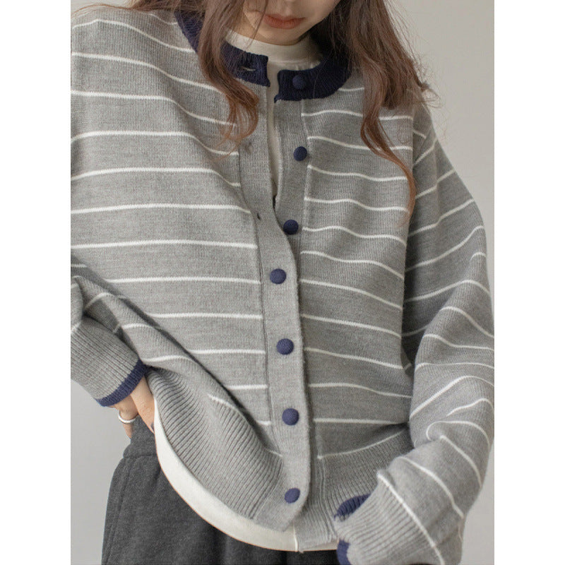 Cardigan a righe con bordi a contrasto