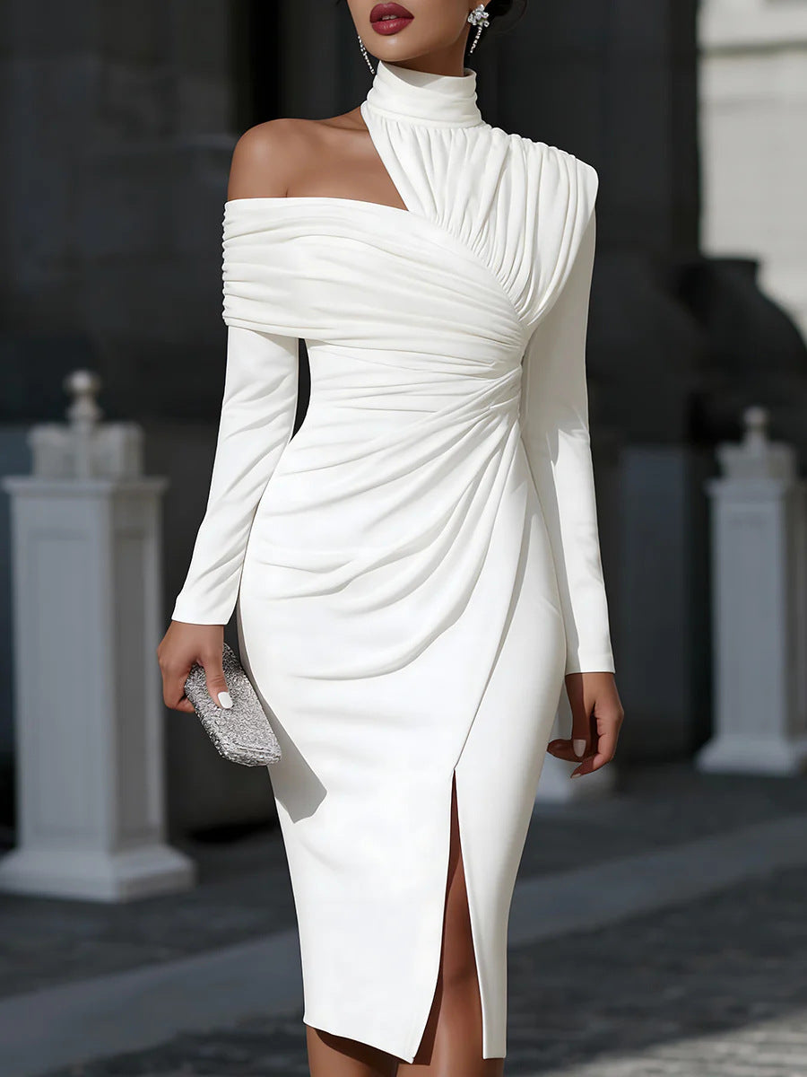 Abito midi drappeggiato con scollo asimmetrico
