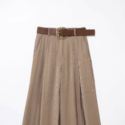 Pantaloni ampi satinati con cintura