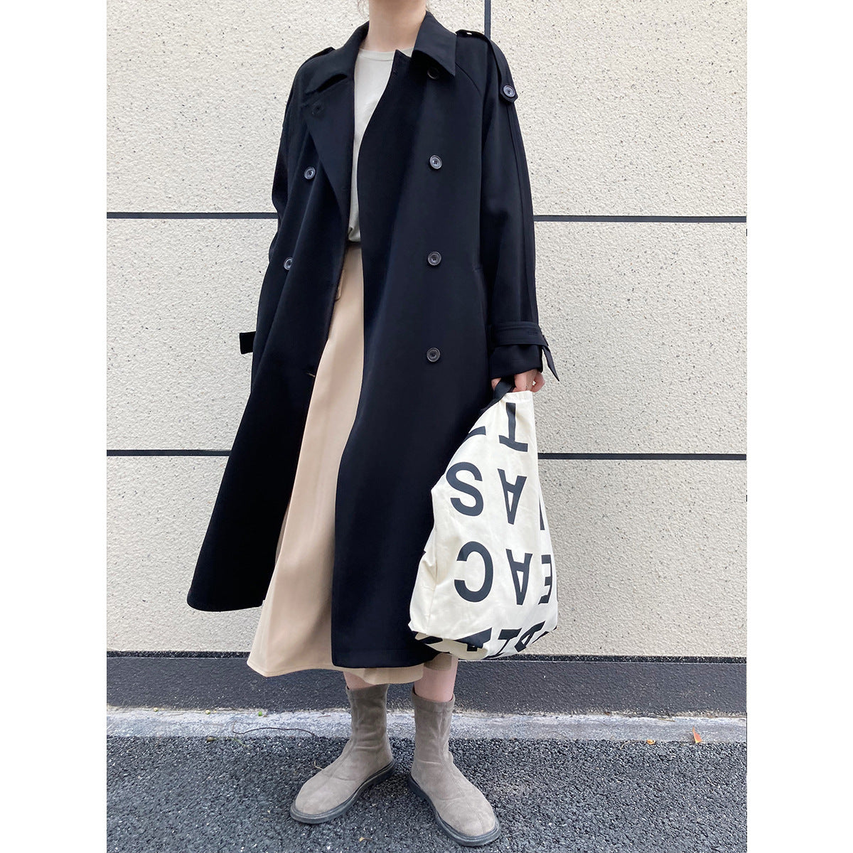 Trench lungo con cintura