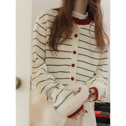 Cardigan a righe con bordi a contrasto