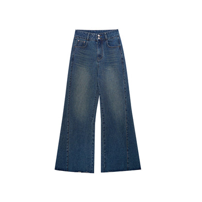 Jeans leggermente svasati a vita alta