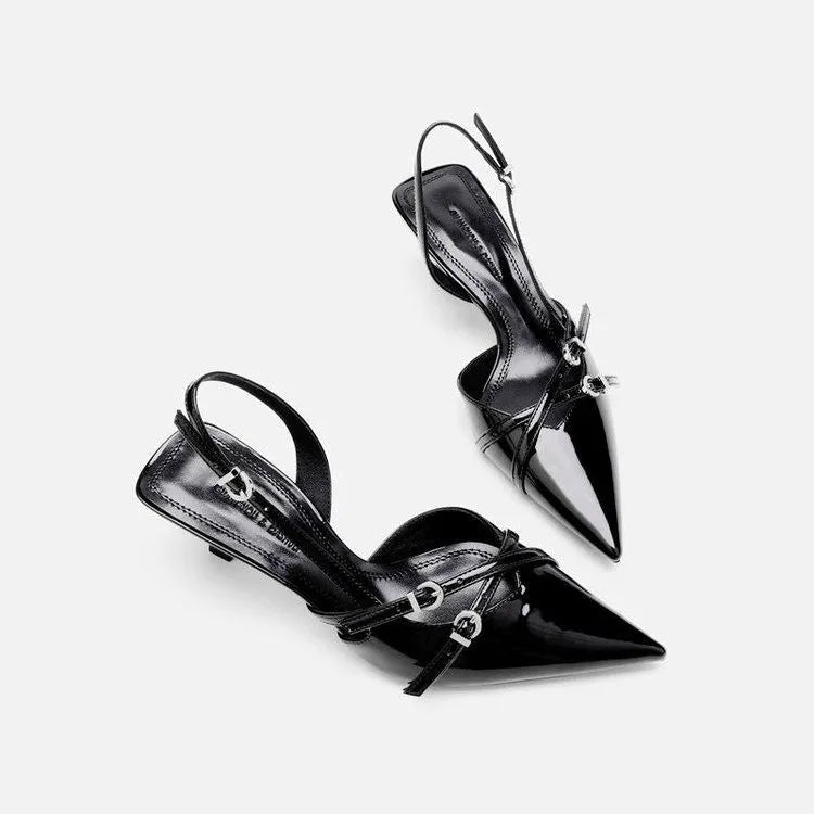 Slingback a punta con cinturini