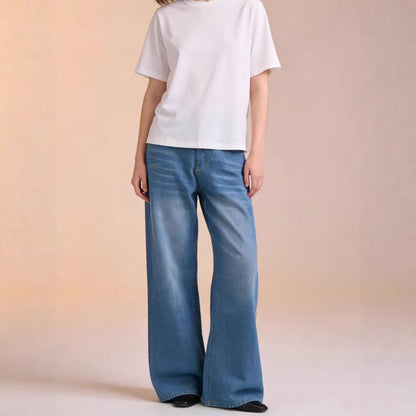 Jeans azzurri a gamba ampia