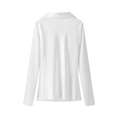 Blusa satinata con scollo a V e laccetti