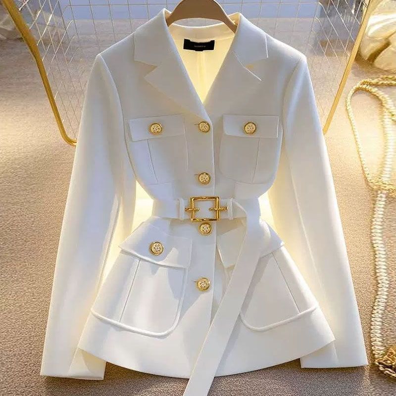 Blazer con cintura e tasche — dettaglio e colore 6